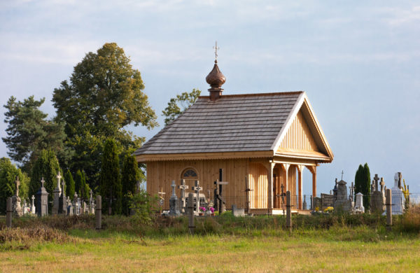 Cerkiew cmentarna Opieki Matki Bożej w Holi